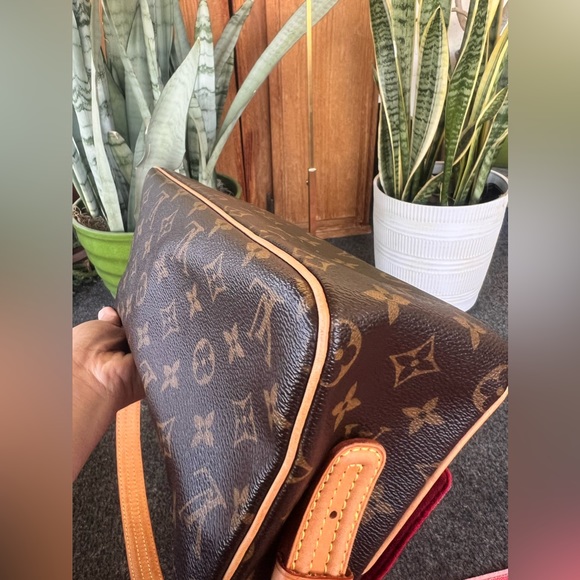 🔥🔥Louis Vuitton Viva Cite🔥🔥 - Picture 6 of 16